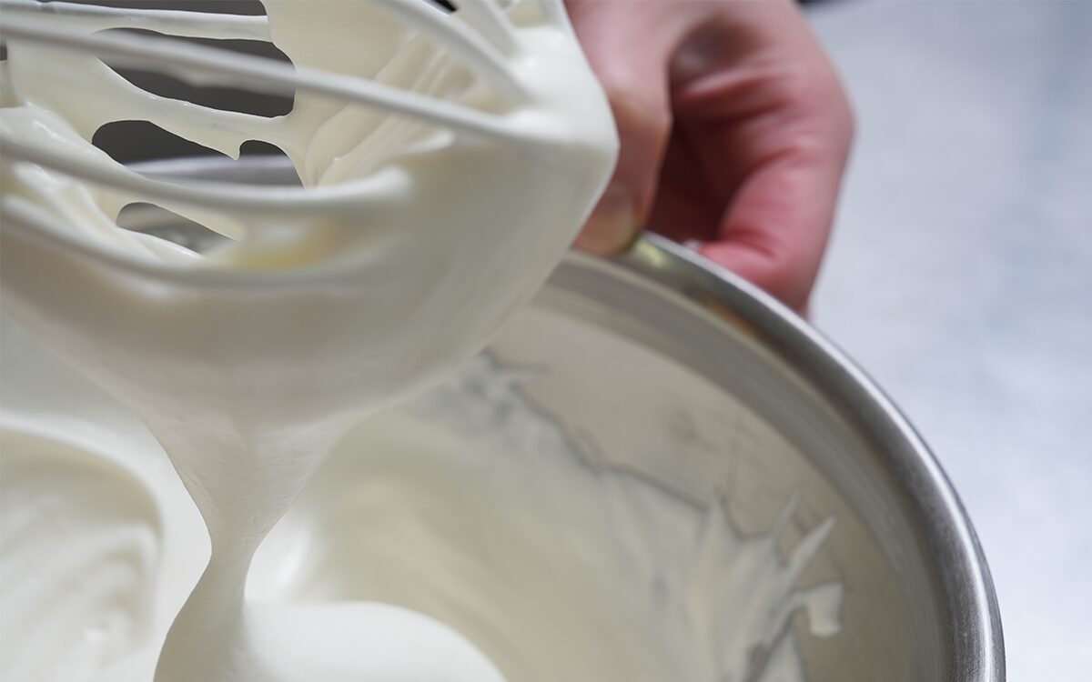 生クリームの口どけが伝わる断面